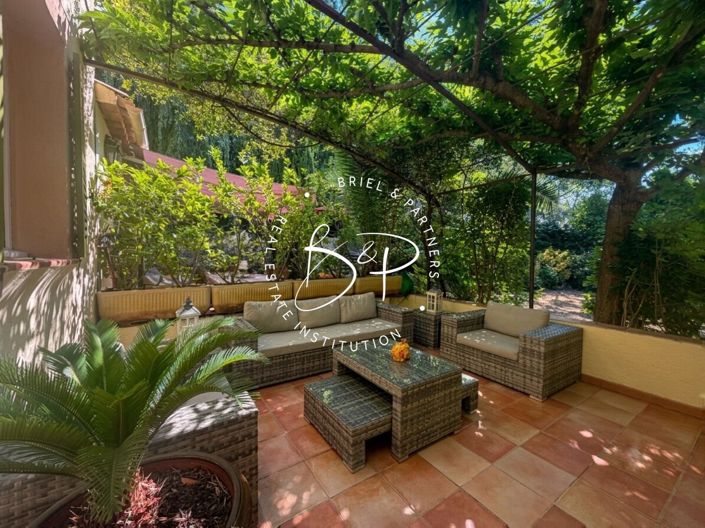 Image No.4-6 Bed House for sale