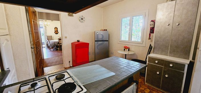 Image No.11-6 Bed House for sale