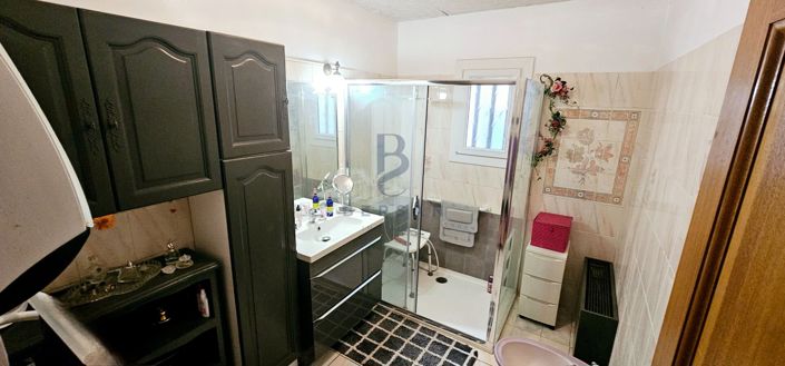 Image No.13-6 Bed House for sale