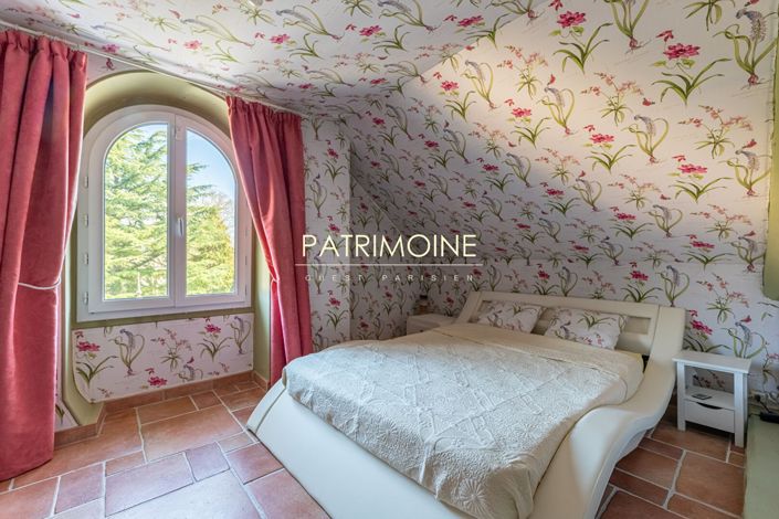 Image No.11-4 Bed House for sale