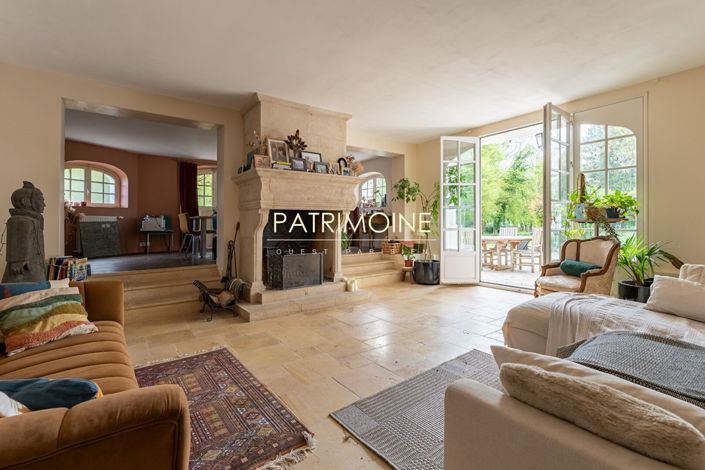 Image No.3-8 Bed House for sale