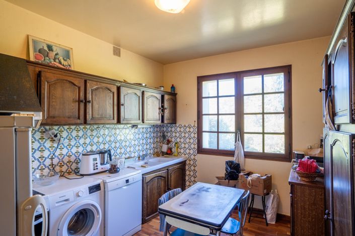 Image No.6-9 Bed House for sale