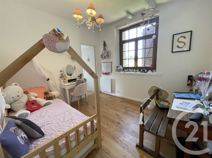 Image No.15-5 Bed House for sale