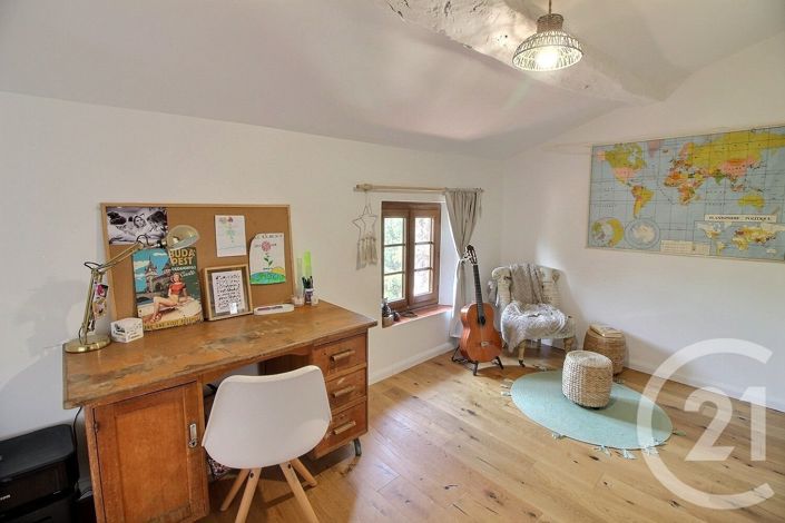 Image No.16-5 Bed House for sale