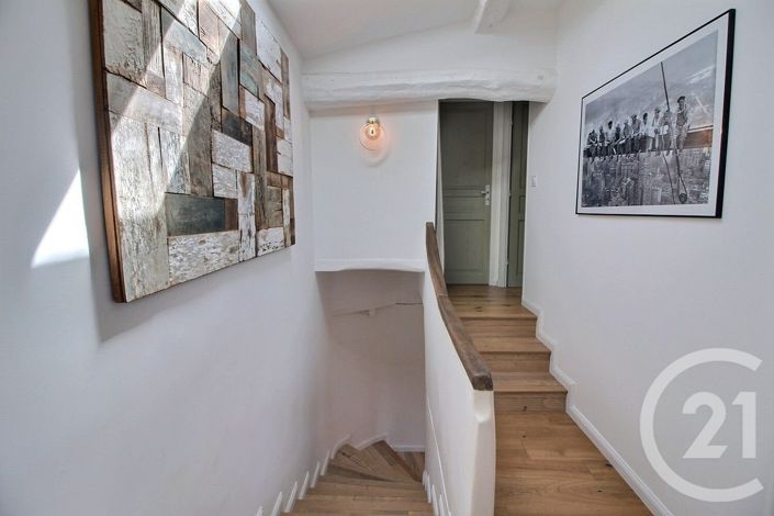 Image No.18-5 Bed House for sale