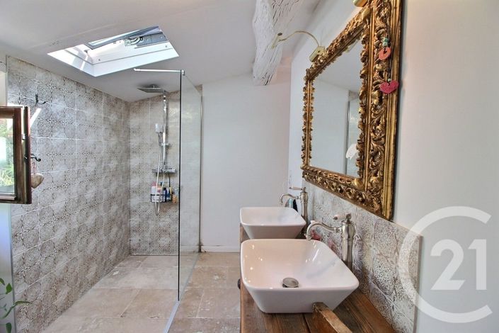 Image No.19-5 Bed House for sale