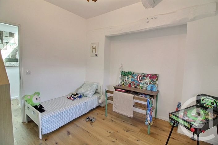 Image No.20-5 Bed House for sale