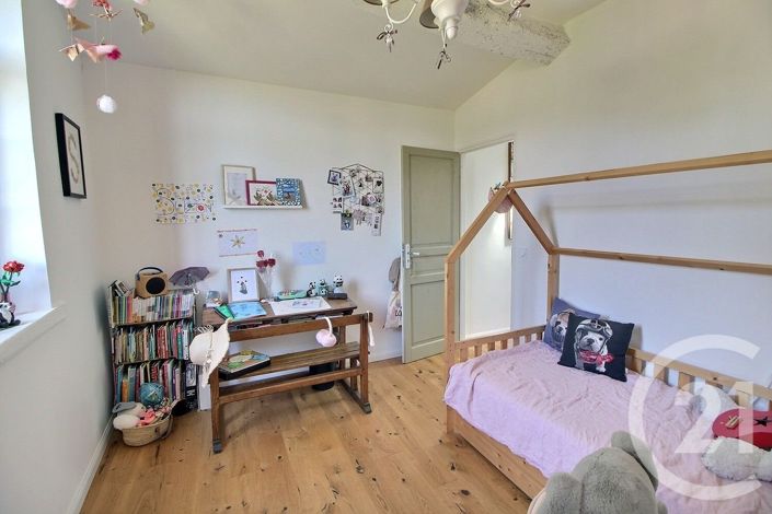 Image No.21-5 Bed House for sale