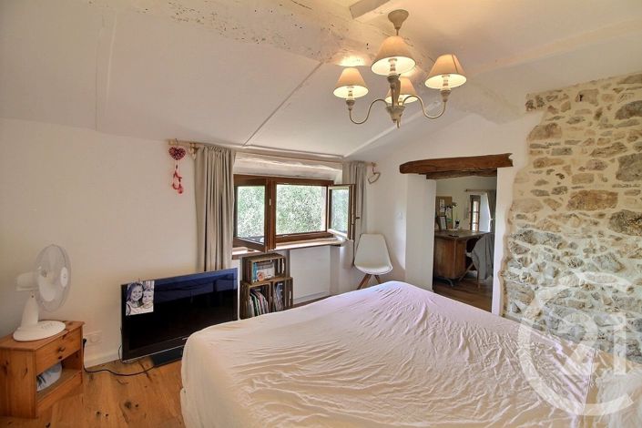 Image No.24-5 Bed House for sale