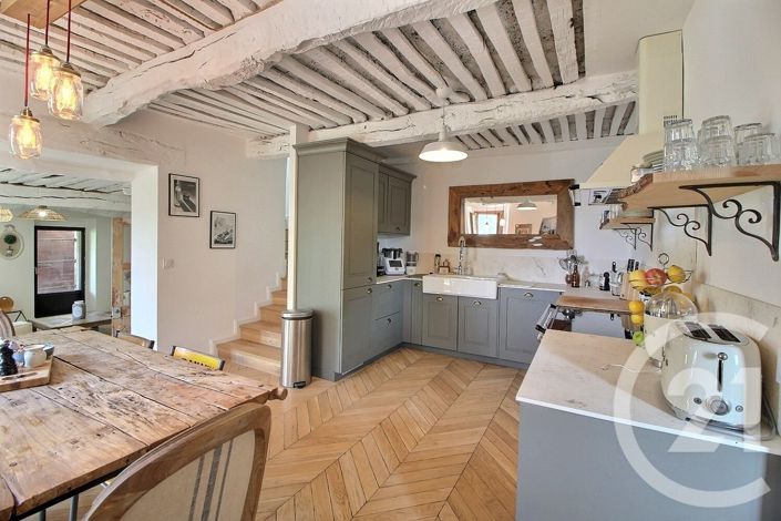 Image No.3-5 Bed House for sale