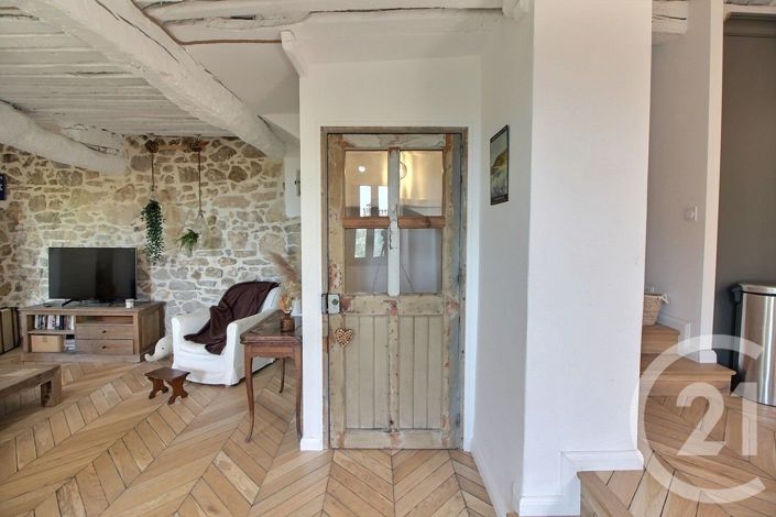 Image No.8-5 Bed House for sale