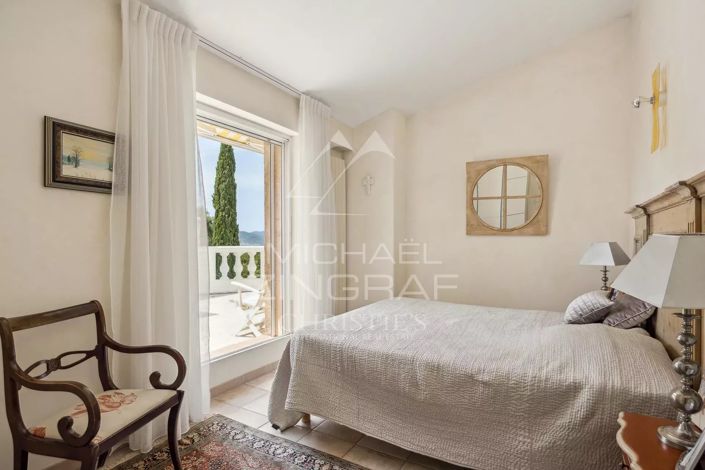 Image No.7-6 Bed House for sale
