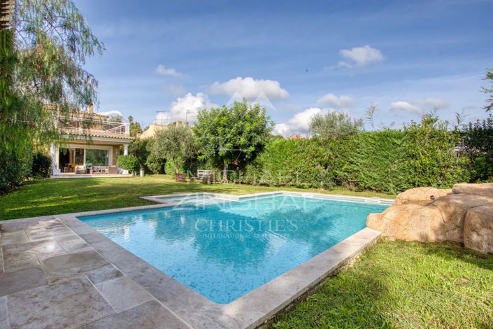 Image No.2-4 Bed House for sale