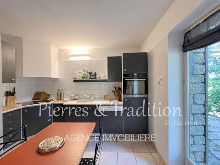 Image No.10-3 Bed House for sale