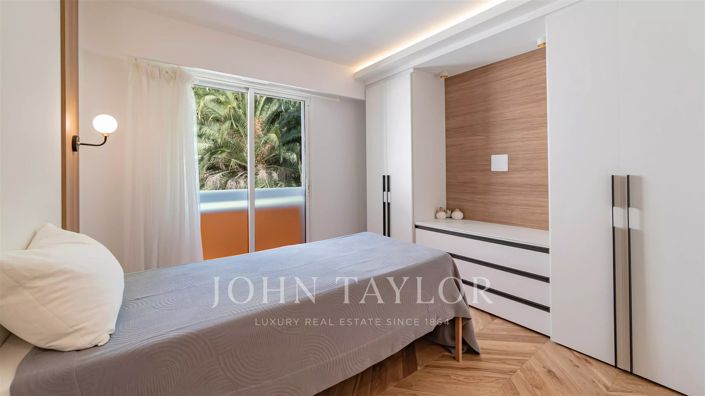 Image No.12-4 Bed Apartment for sale