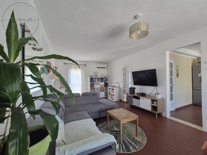 Image No.3-3 Bed House for sale
