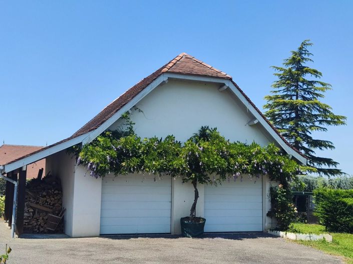 Image No.2-4 Bed House for sale
