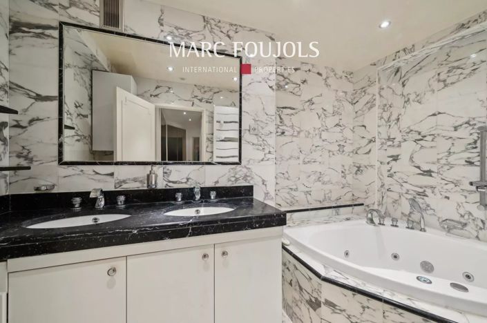 Image No.10-3 Bed Apartment for sale
