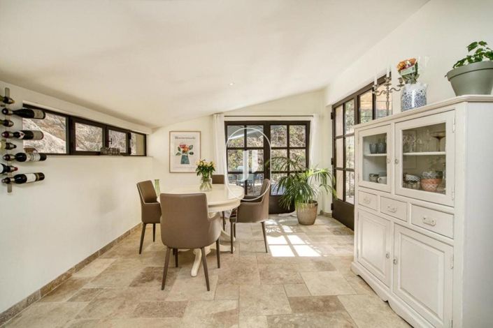 Image No.7-3 Bed House for sale