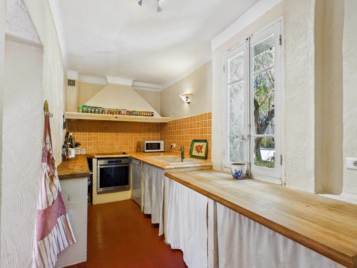 Image No.11-6 Bed House for sale