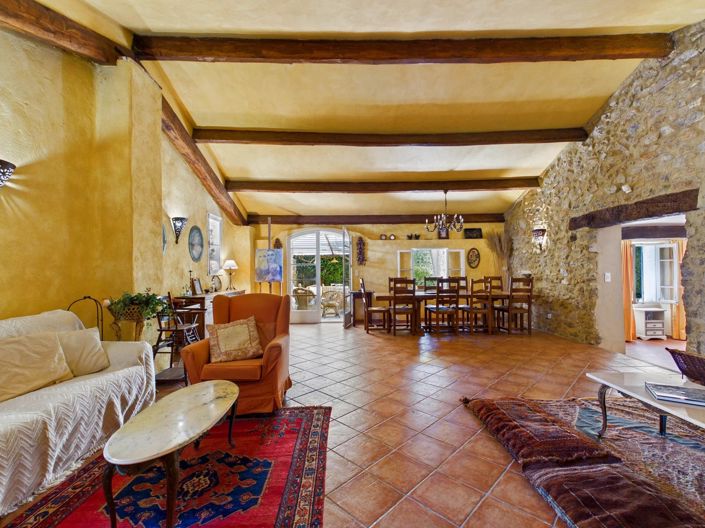 Image No.14-6 Bed House for sale