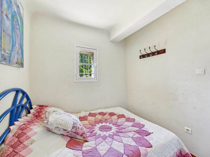 Image No.16-6 Bed House for sale