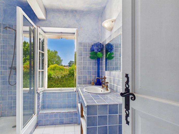 Image No.24-6 Bed House for sale