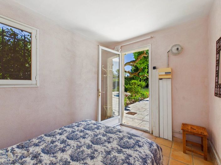 Image No.25-6 Bed House for sale