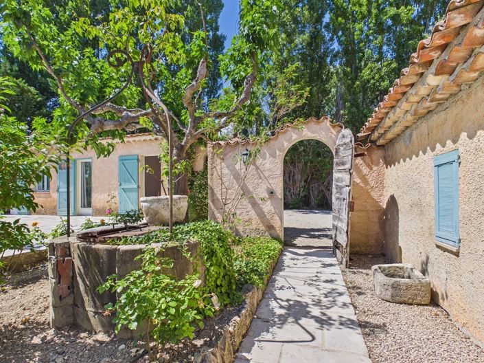 Image No.32-6 Bed House for sale