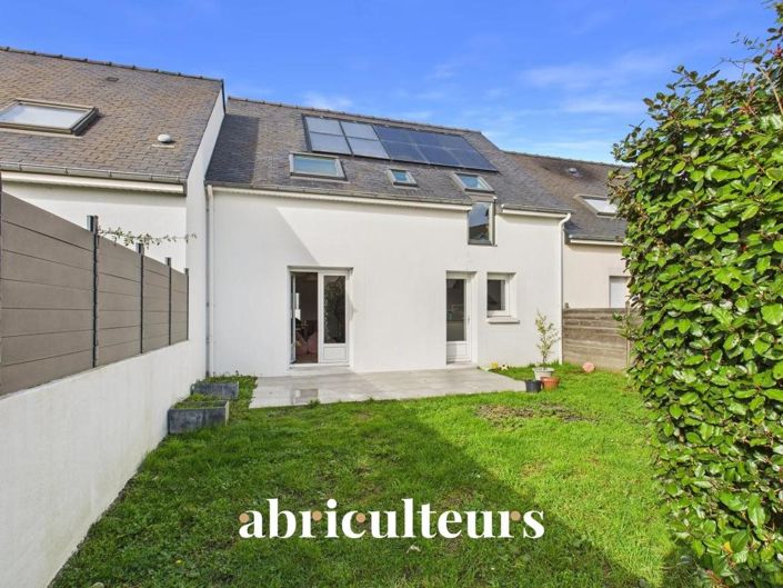 Image No.10-3 Bed House for sale