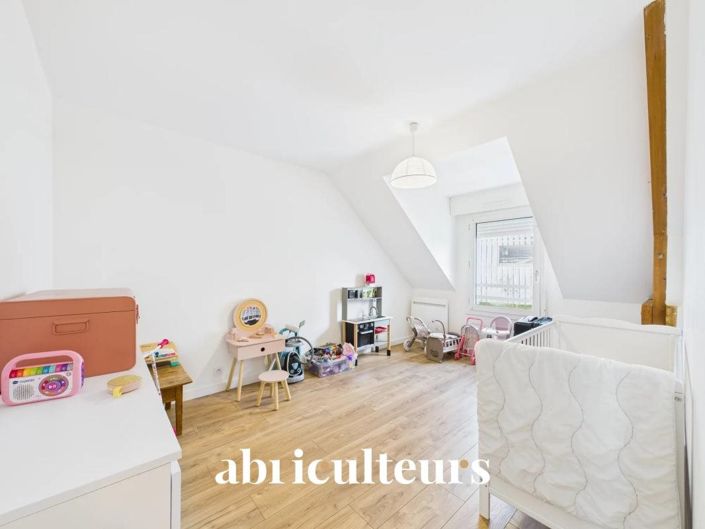 Image No.8-3 Bed House for sale