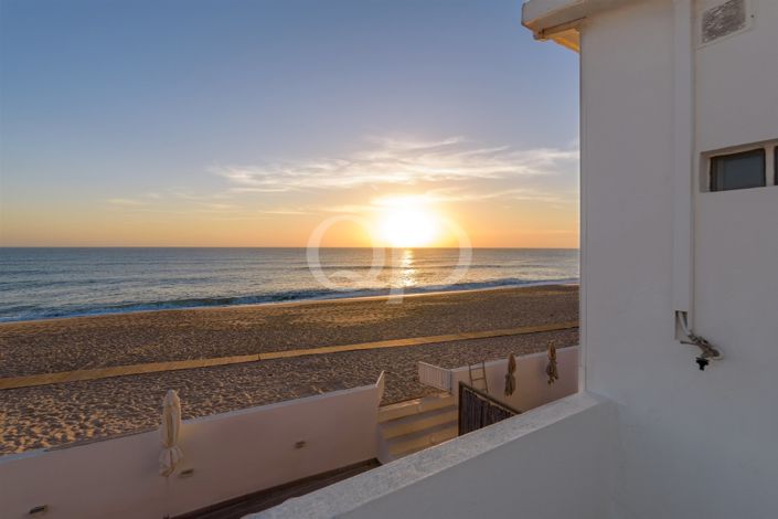 Image No.30-6 Bed House for sale