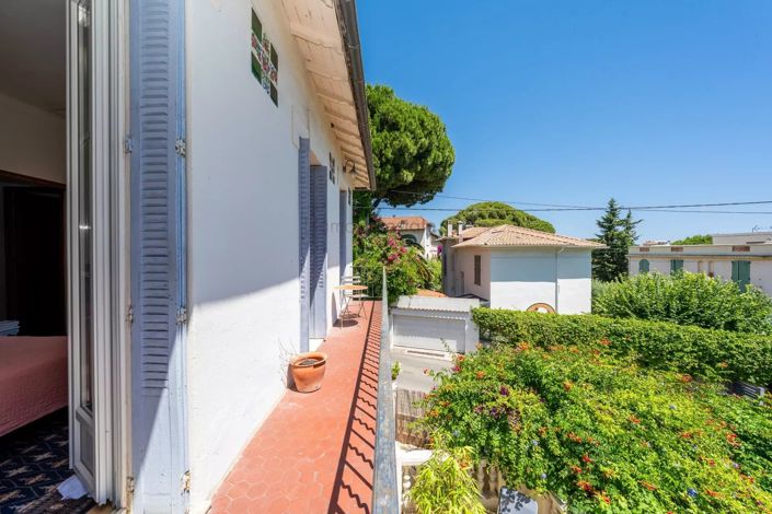 Image No.14-4 Bed House for sale
