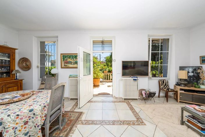 Image No.21-4 Bed House for sale
