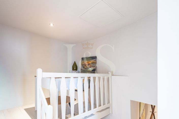 Image No.14-4 Bed House for sale