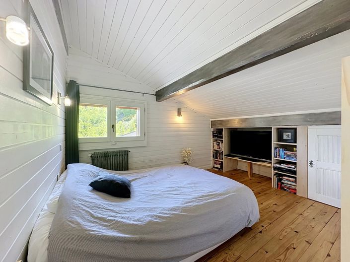Image No.15-5 Bed House for sale
