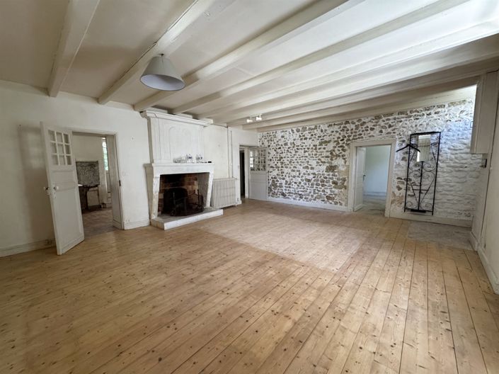 Image No.2-4 Bed House for sale