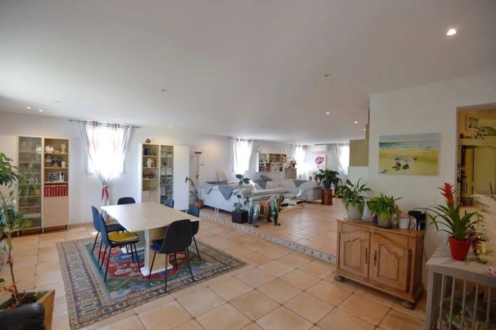 Image No.5-4 Bed House for sale