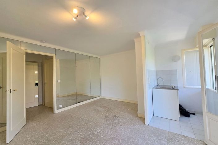 Image No.8-Apartment for sale