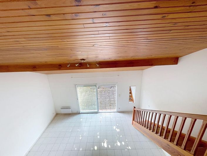 Image No.11-3 Bed House for sale