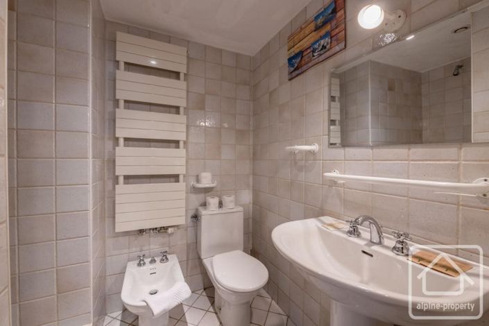Image No.13-5 Bed Property for sale