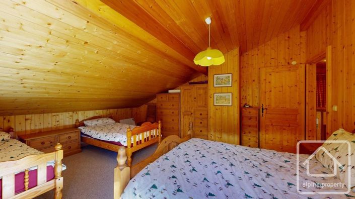 Image No.26-4 Bed Property for sale