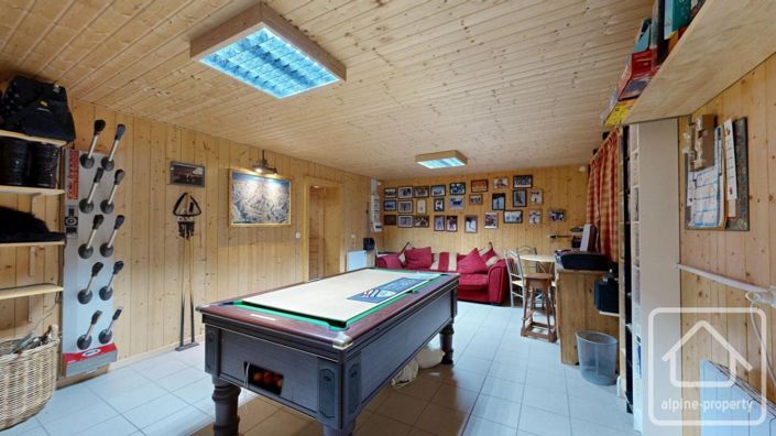 Image No.27-4 Bed Property for sale