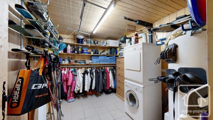 Image No.29-4 Bed Property for sale