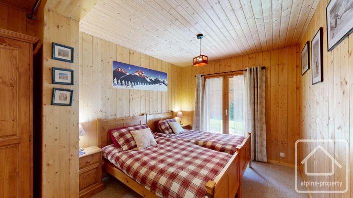 Image No.30-4 Bed Property for sale