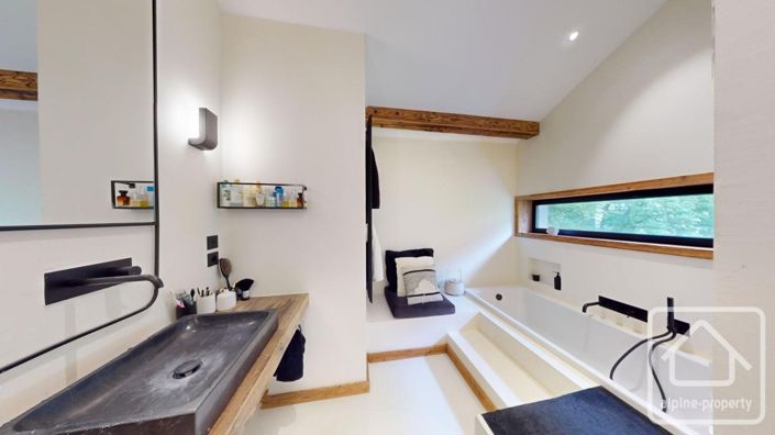 Image No.38-5 Bed Apartment for sale