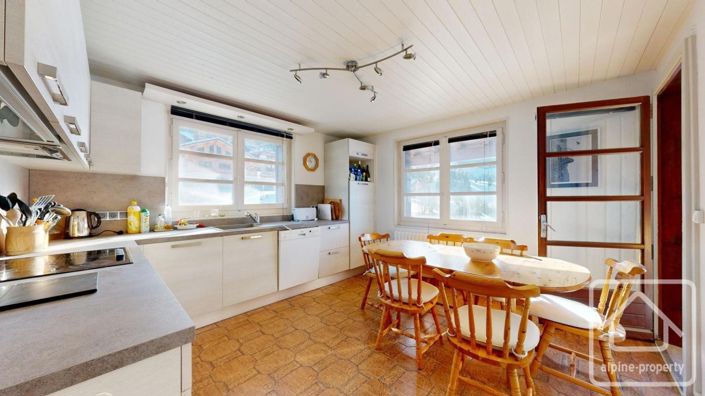 Image No.12-4 Bed Apartment for sale