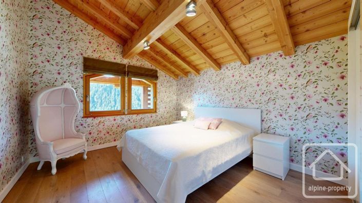 Image No.31-5 Bed Property for sale