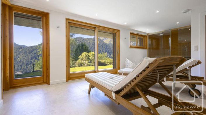 Image No.42-5 Bed Property for sale