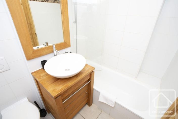 Image No.18-2 Bed Apartment for sale